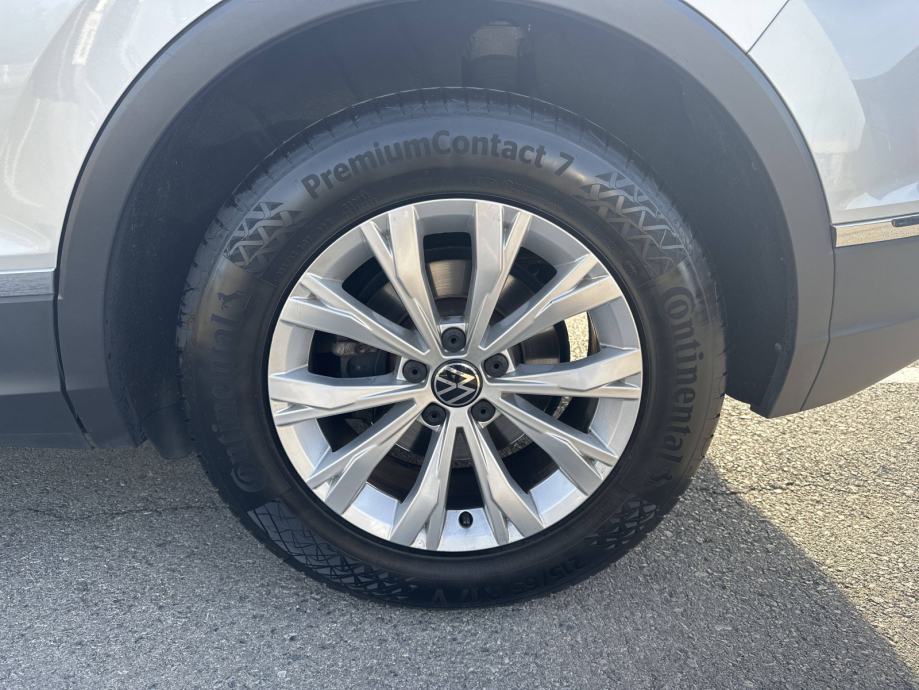 VW TIGUAN 2023 • PREMIUM jamstvo • AutoZubak Rabljena, fotografija 15