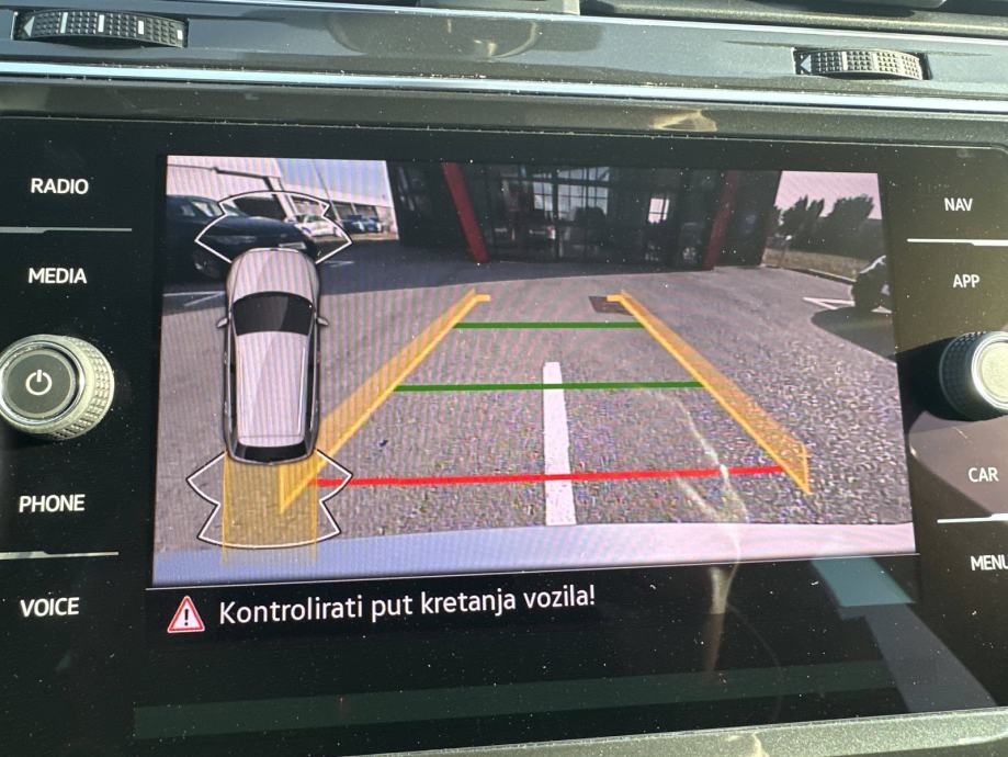 VW TIGUAN 2023 • PREMIUM jamstvo • AutoZubak Rabljena, fotografija 20