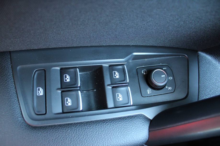 VW Tiguan Allspace 2.0 TDi DSG 7 sjedala *LED, NAVIGACIJA, KAMERA*, fotografija 14