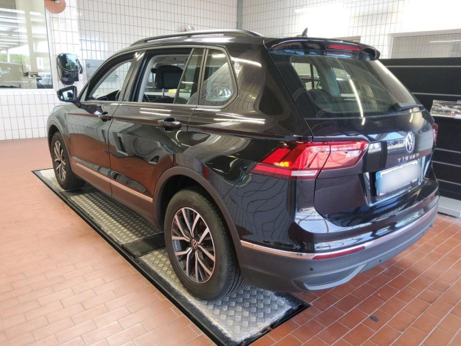 VW Tiguan FL 1,5 TSI 150KS LED,NAV,GR.SJED.,TVOR.JAMSTVO,8.381,67€*3, fotografija 3