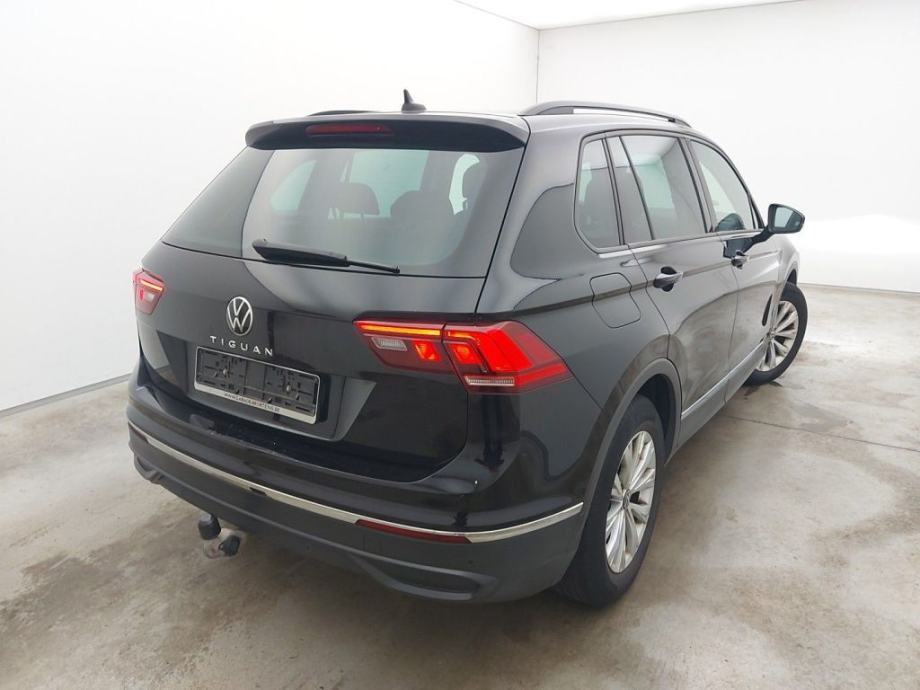 VW Tiguan FL 2,0 TDI 150KS LED,NAV,KUKA,KOKPIT,KAMERA 360, 8.310,33€*3, fotografija 5