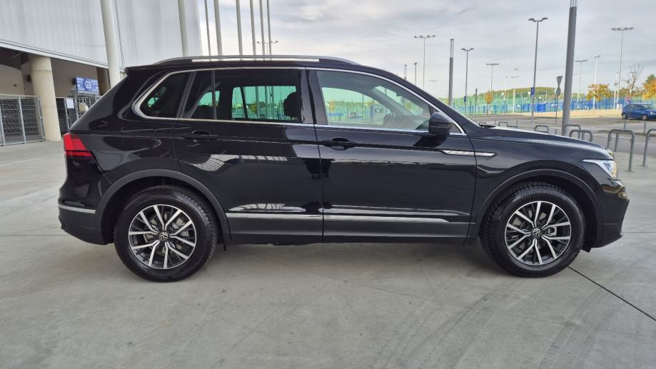 VW TIGUAN 2.0TDI 150KS LIFE AUTOMATIK REG 11/2027, fotografija 8