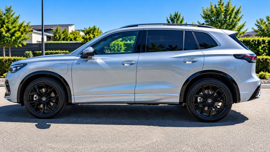 VW Tiguan R line 20 zoll, 204ks, Matrix, DCC, 360, Navi - 5 god. jam., fotografija 2