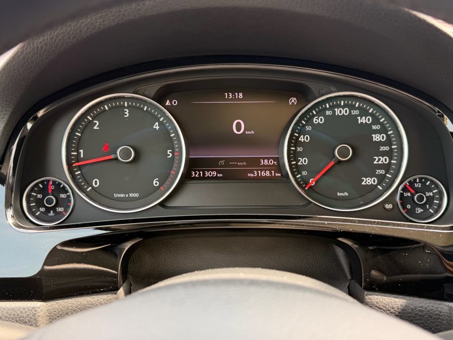 VW Touareg 3,0 V6 TDI automatik, fotografija 5