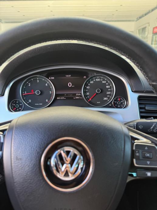 VW Touareg 3,0 V6 TDI BMT, fotografija 4