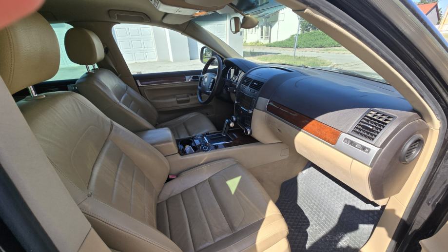 VW Touareg 3,0 V6 TDI, fotografija 4