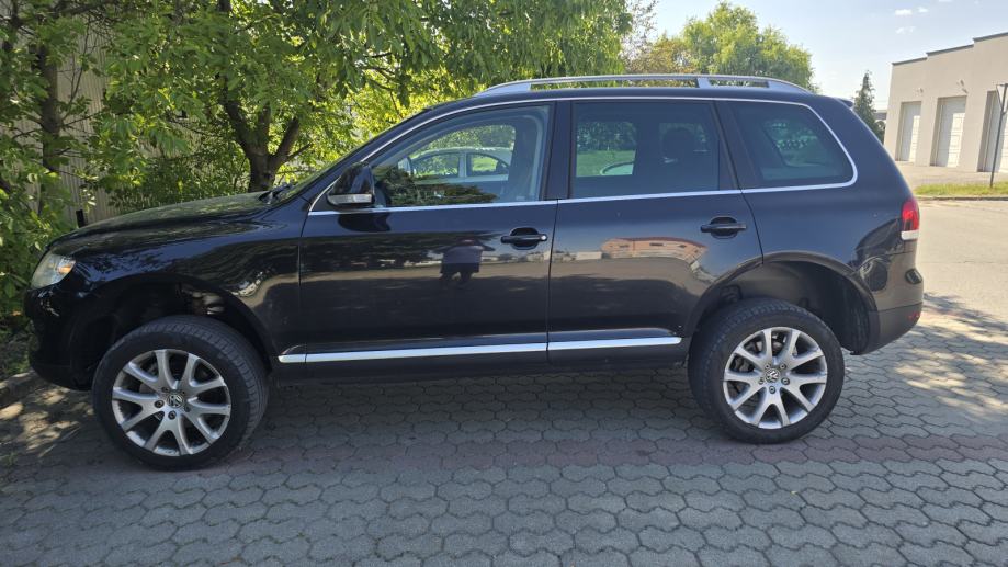 VW Touareg 3,0 V6 TDI, fotografija 2