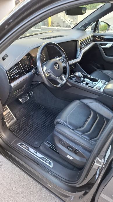 VW Touareg 3.0 TDI 4Motion R-Line, fotografija 8
