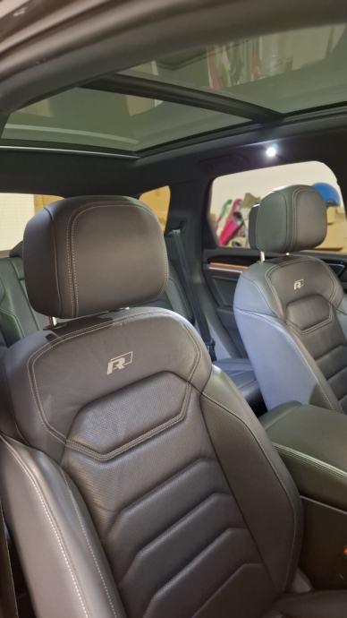VW Touareg 3.0 TDI 4Motion R-Line, fotografija 18