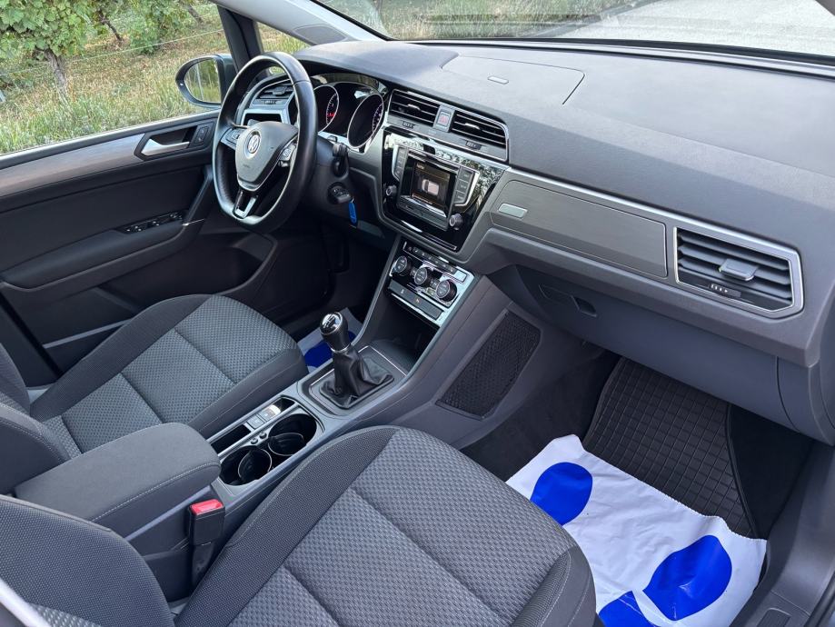 VW Touran 1,2 TSI, fotografija 11