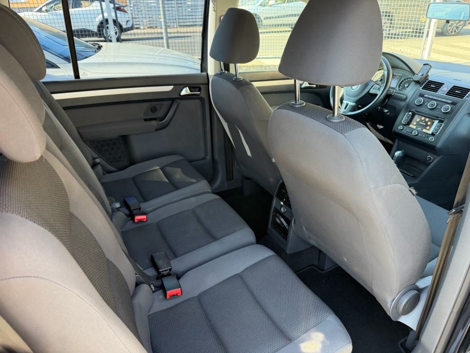VW Touran 1,6 TDI*COMFORTLINE*7 SJEDALA*ODLICAN!*, fotografija 13