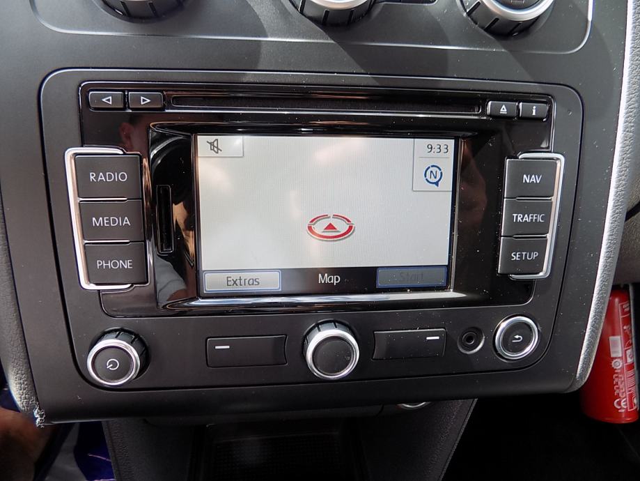 VW Touran 1,6 TDI...MOGUĆA GARANCIJA NA VOZILO, fotografija 18
