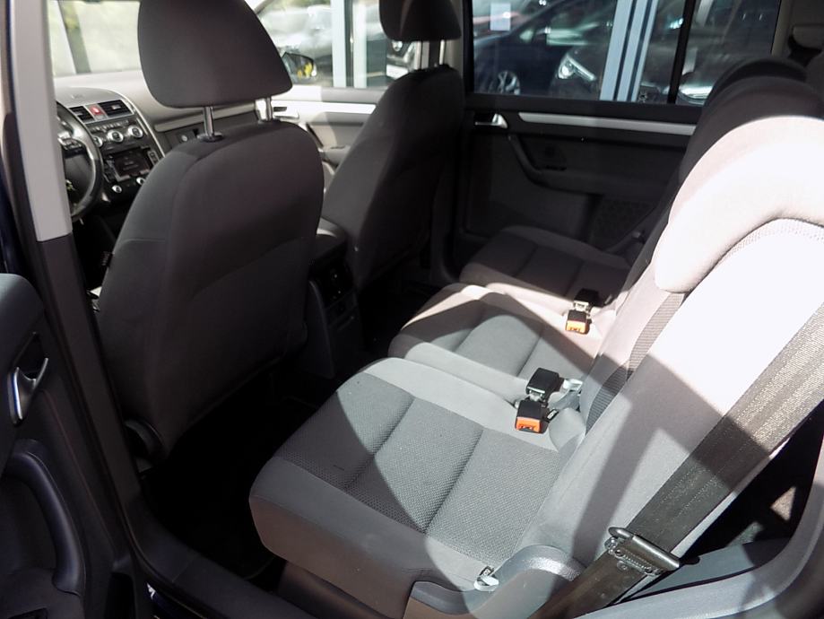 VW Touran 1,6 TDI...MOGUĆA GARANCIJA NA VOZILO, fotografija 14