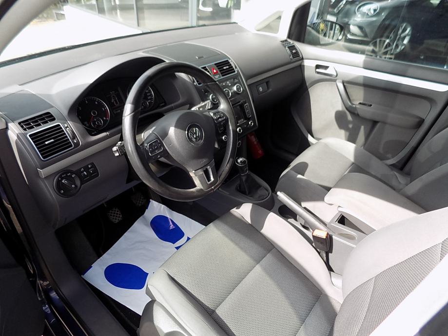 VW Touran 1,6 TDI...MOGUĆA GARANCIJA NA VOZILO, fotografija 11