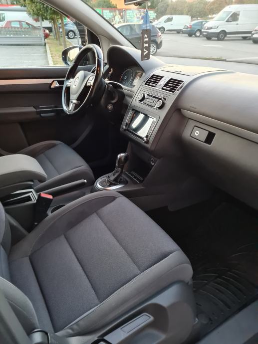 VW Touran 1,6 TDI DSG 2012 7 SJEDALA, fotografija 13