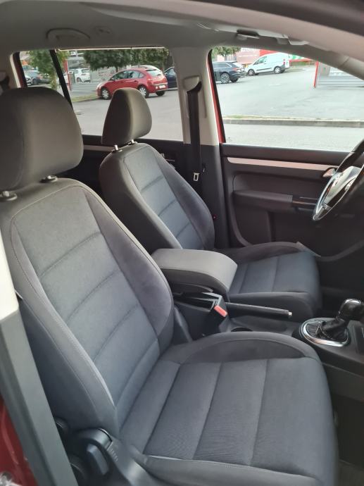 VW Touran 1,6 TDI DSG 2012 7 SJEDALA, fotografija 14