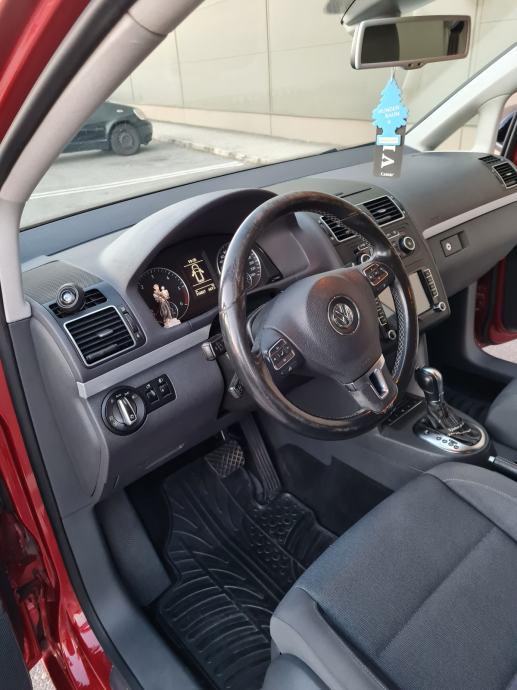 VW Touran 1,6 TDI DSG 2012 7 SJEDALA, fotografija 7