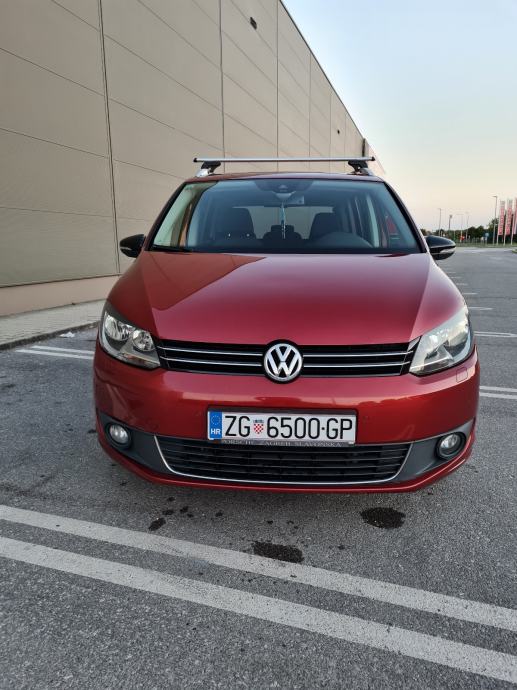VW Touran 1,6 TDI DSG 2012 7 SJEDALA, fotografija 2
