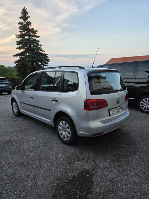 VW Touran 1,6 TDI, fotografija 3