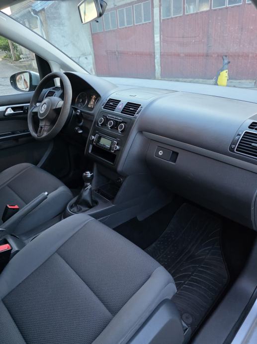 VW Touran 1,6 TDI, fotografija 5