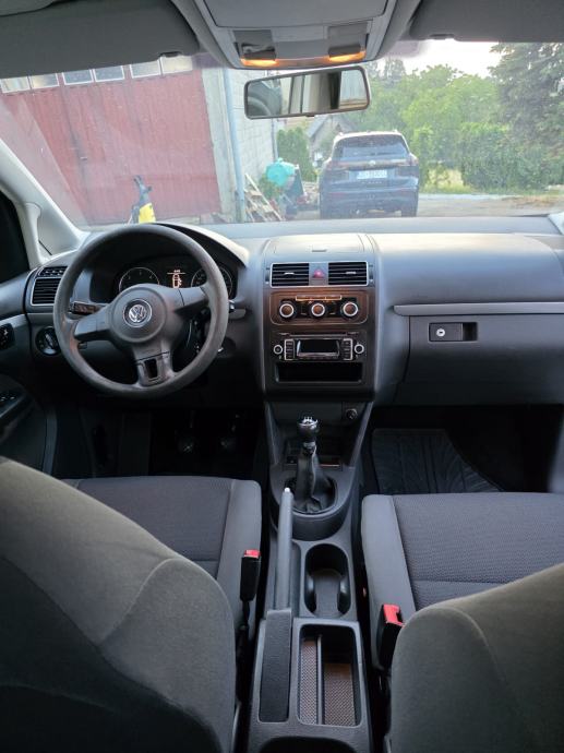 VW Touran 1,6 TDI, fotografija 6