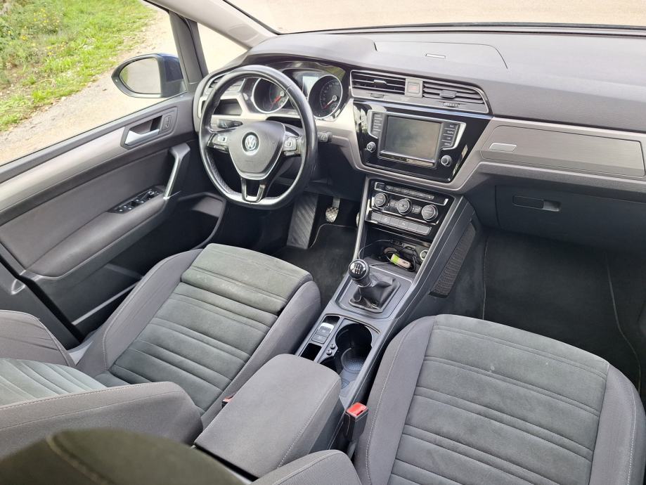 VW Touran 1,6 TDI, fotografija 12