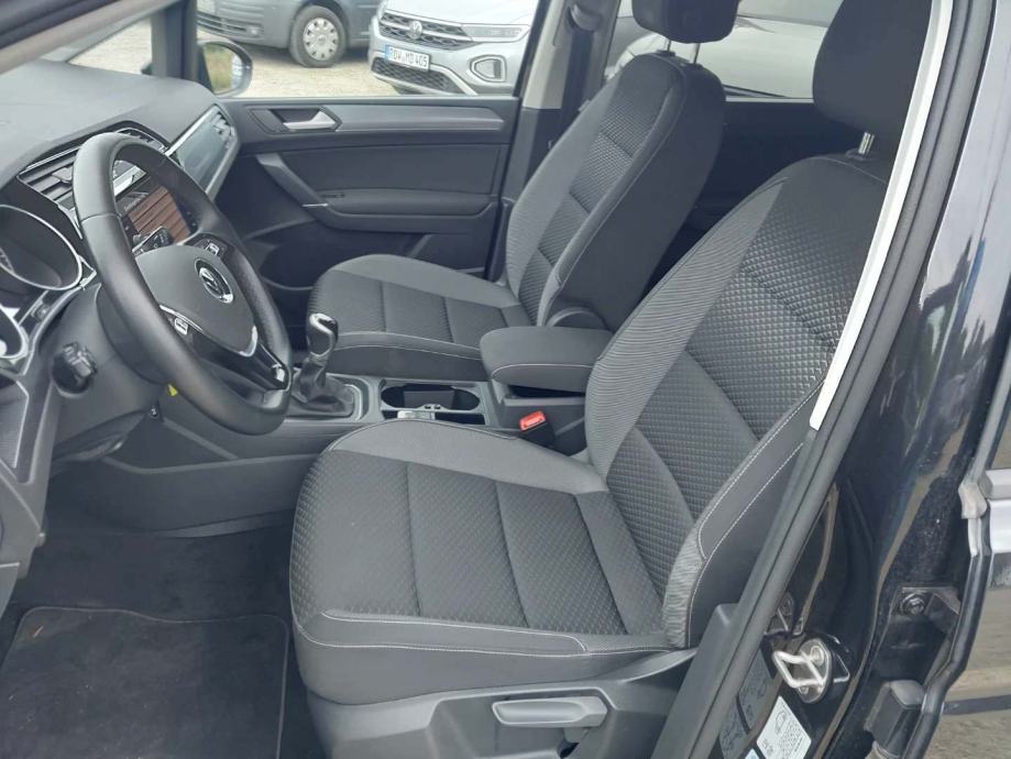 VW Touran 2.0 TDI ⭐ 7 sjedala ⭐ Navi, Grij.sjed, ACC, 2022., fotografija 14