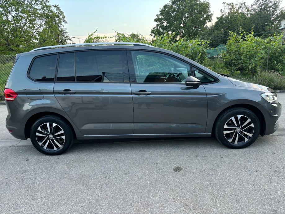 VW Touran 2,0 TDI automatik, fotografija 4