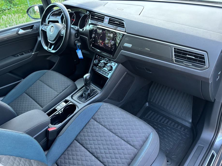 VW Touran 2,0 TDI automatik, fotografija 12