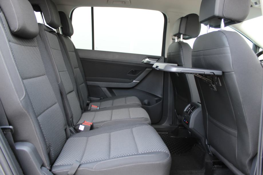 VW Touran 2.0 TDI DSG R-line, fotografija 13
