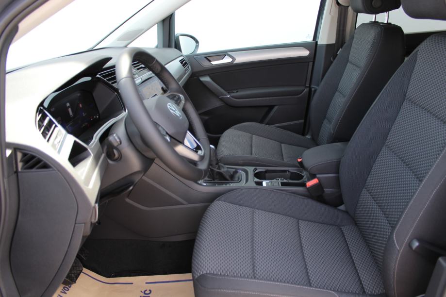 VW Touran 2.0 TDI DSG R-line, fotografija 8