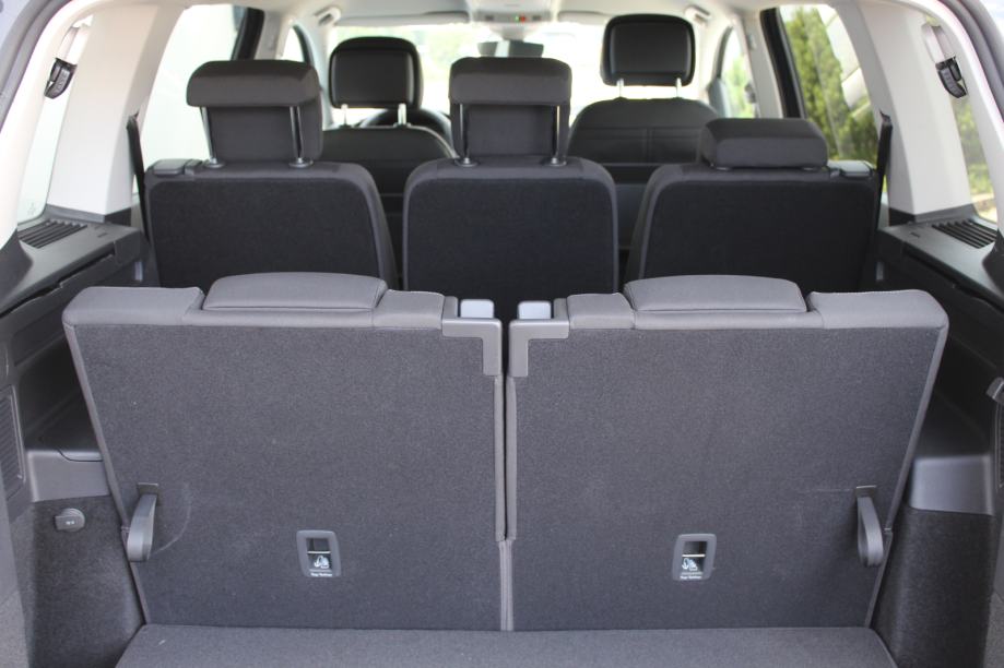 VW Touran 2.0 TDI DSG R-line, fotografija 16