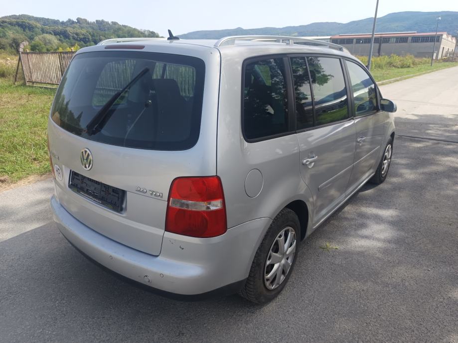 VW Touran 2,0 TDI *automatik*, pogled izvana - slika 4