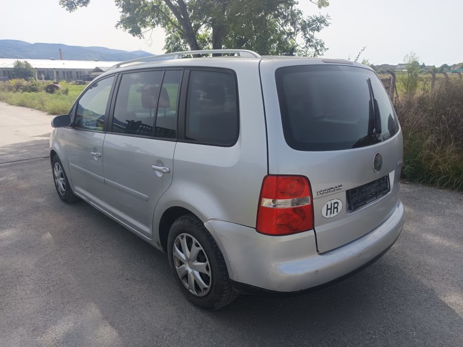 VW Touran 2,0 TDI *automatik*, pogled izvana - slika 5