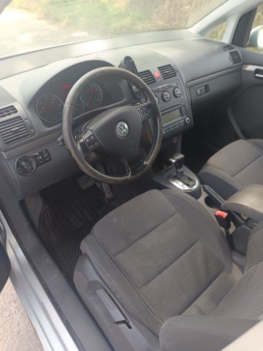 VW Touran 2,0 TDI *automatik*, fotografija 7
