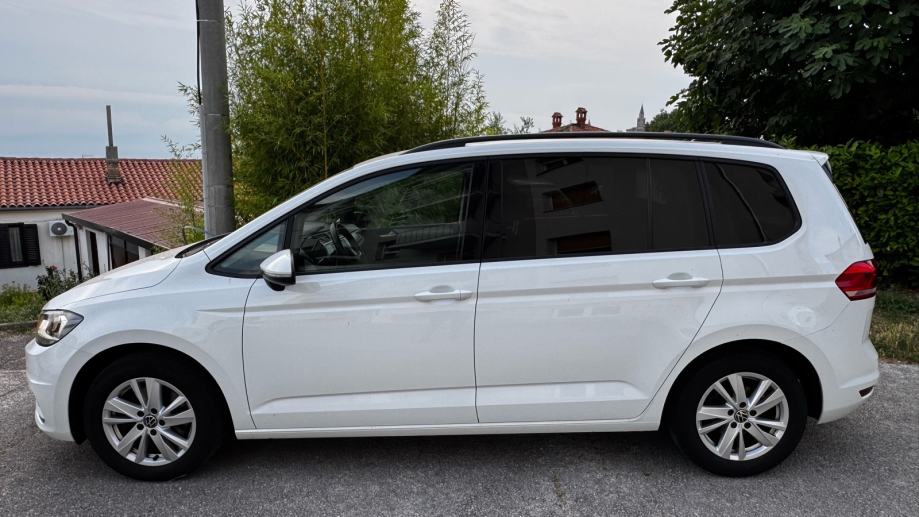 VW Touran 2.0 TDI DSG Comfortline 150 KS / 2023. / 89067 km / HR, fotografija 4