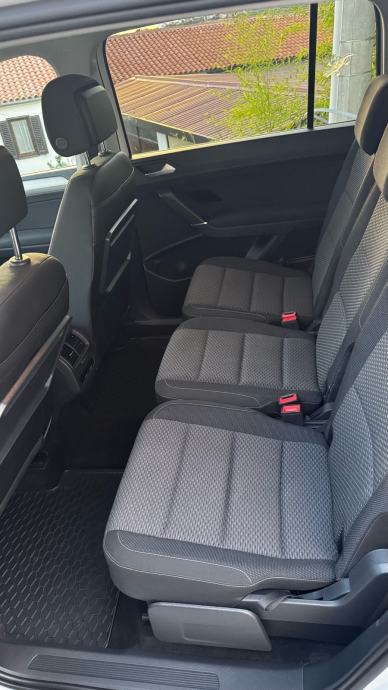VW Touran 2.0 TDI DSG Comfortline 150 KS / 2023. / 89067 km / HR, fotografija 12