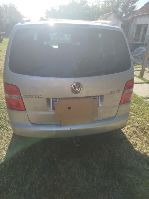 VW Touran 2,0 TDI, fotografija 9