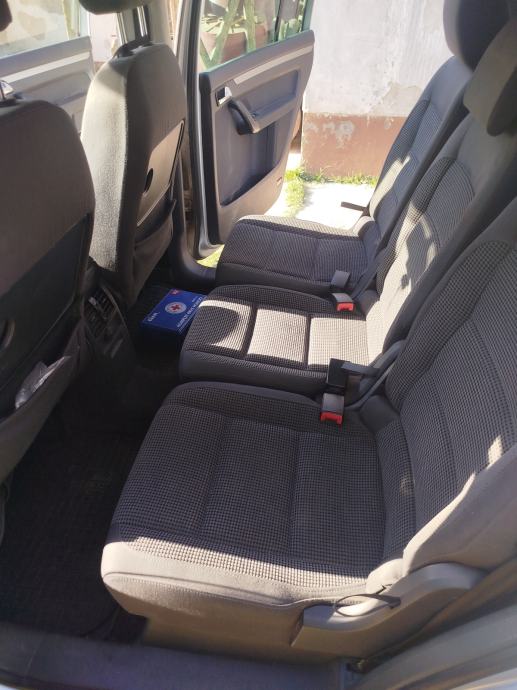 VW Touran 2,0 TDI, fotografija 10