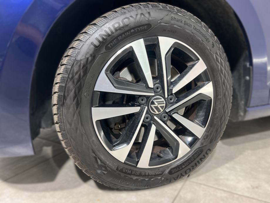 VW Touran 2.0 TDI UNITED, fotografija 10