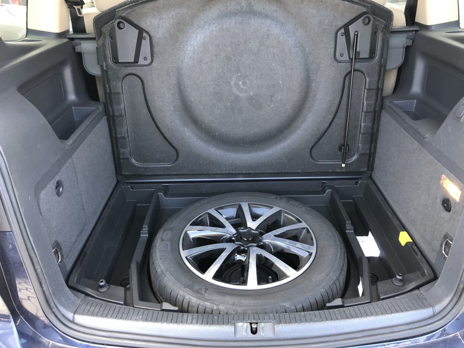 VW Touran Comfortline Bluemotion 1.6 TDI , AUTOMATIK
