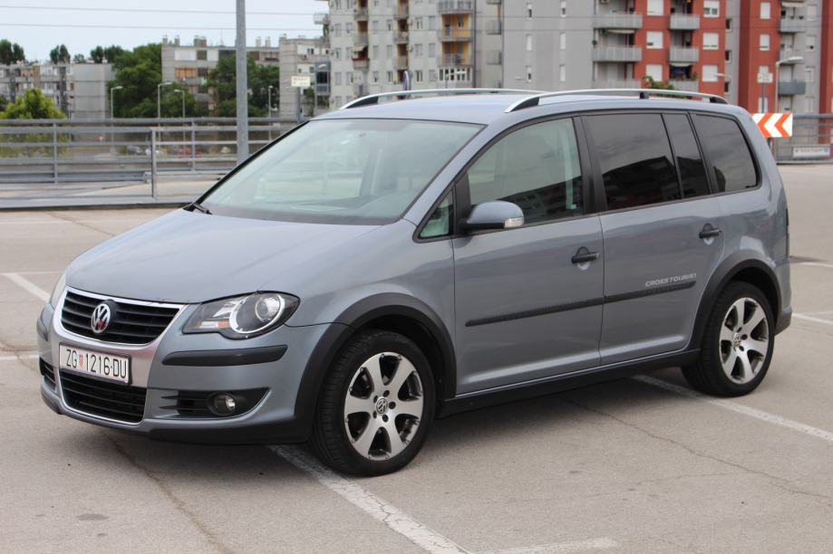 Volkswagen touran cross