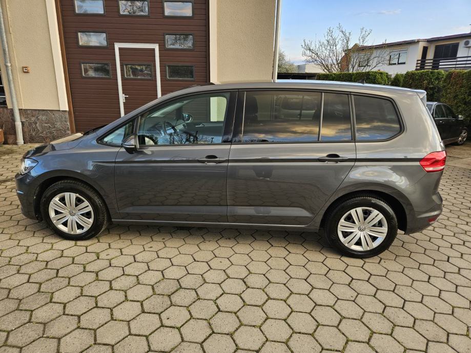 VW Touran 1,6 TDI 2019. 7 sjedala , kupac nema troška prepisa, fotografija 14