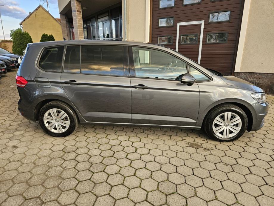 VW Touran 1,6 TDI 2019. 7 sjedala , kupac nema troška prepisa, fotografija 15
