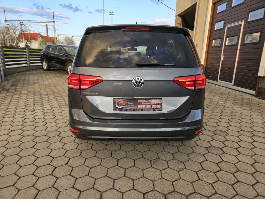 VW Touran 1,6 TDI 2019. 7 sjedala , kupac nema troška prepisa, fotografija 18