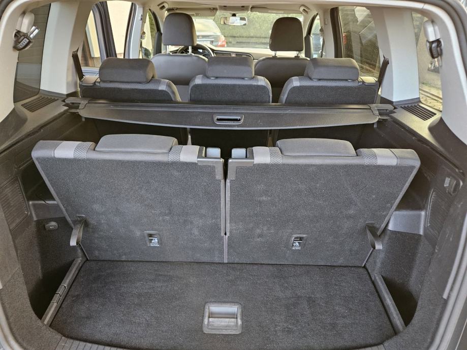 VW Touran 1,6 TDI 2019. 7 sjedala , kupac nema troška prepisa, fotografija 9