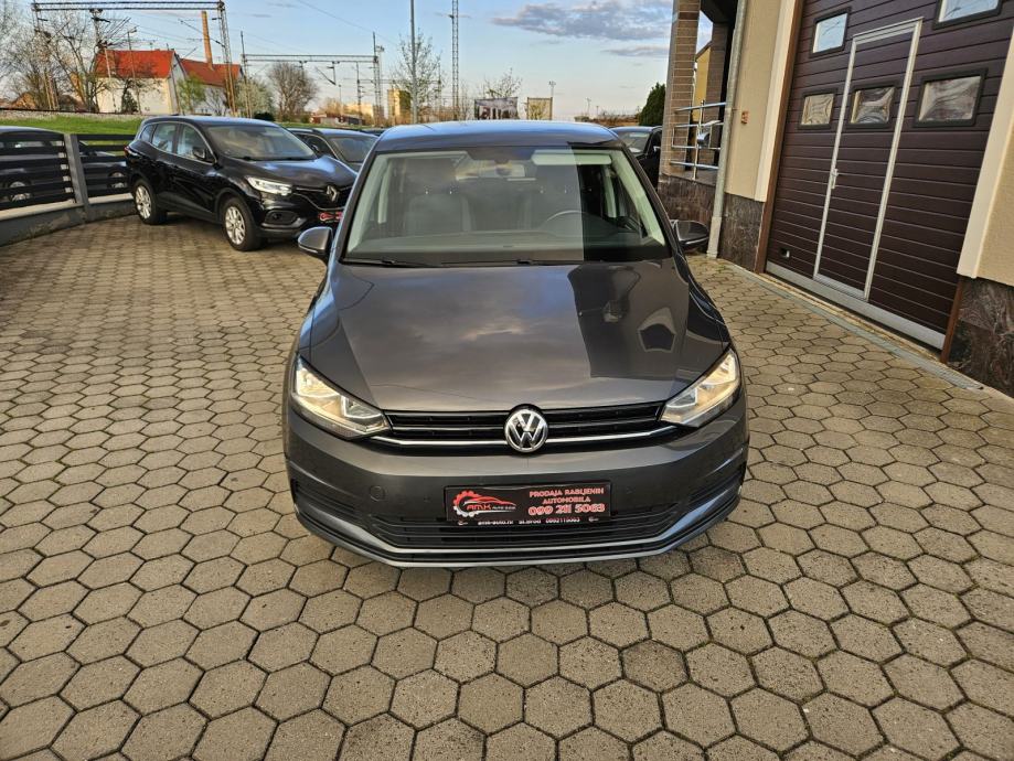 VW Touran 1,6 TDI 2019. 7 sjedala , kupac nema troška prepisa, fotografija 16