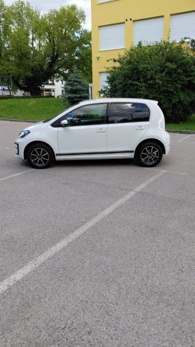 VW Up! 1,0 2023god. 49000km., fotografija 6