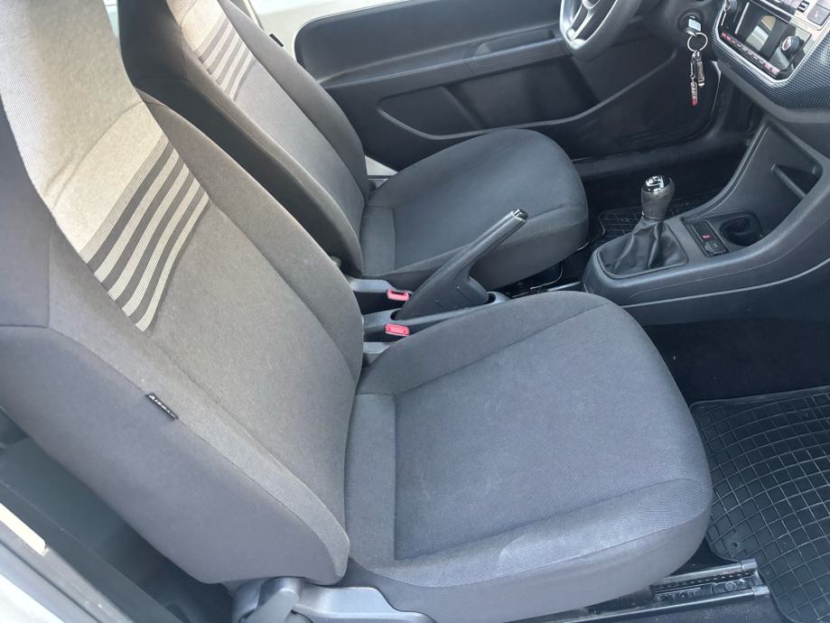 VW Up! 1,0 G 2023 Reg 10/2027 Akcija 6999 €, fotografija 8