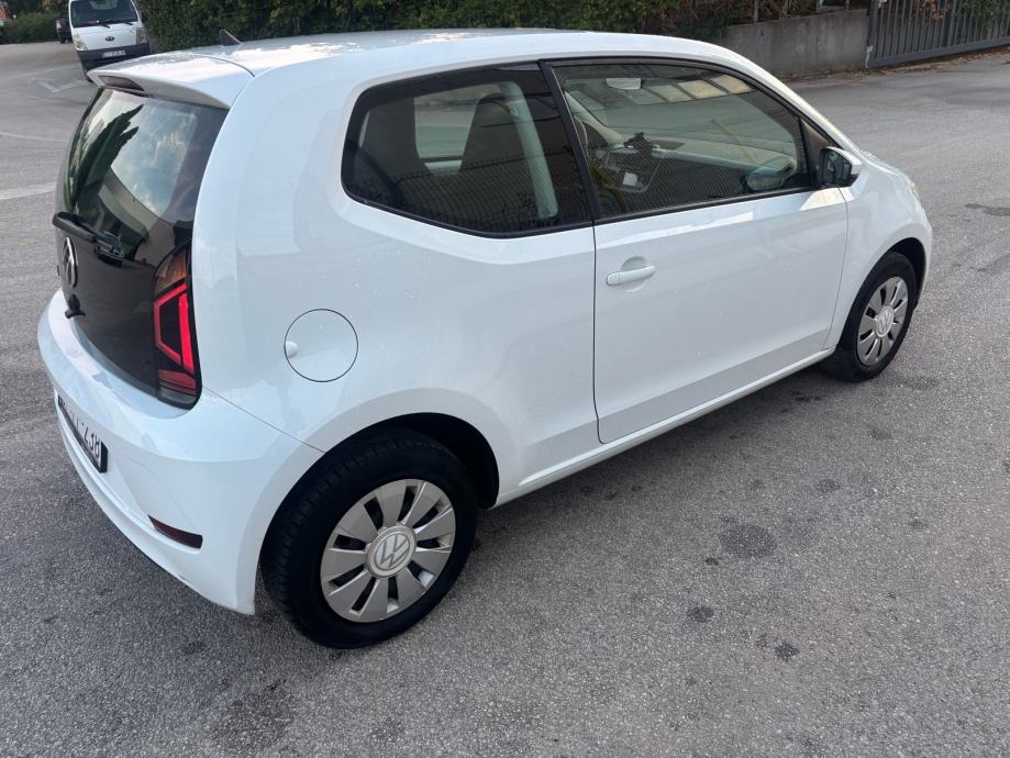 VW Up! 1,0 G 2023 Reg 10/2027 Akcija 6999 €, fotografija 5